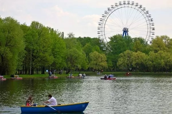 Необычные экскурсии по паркам Москвы